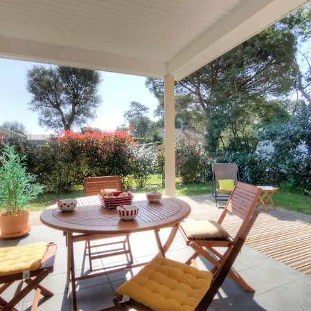 La By Interhome